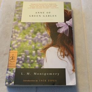 👁️4/$10👁️Anne if green gables. Lucy Maud Montgomery